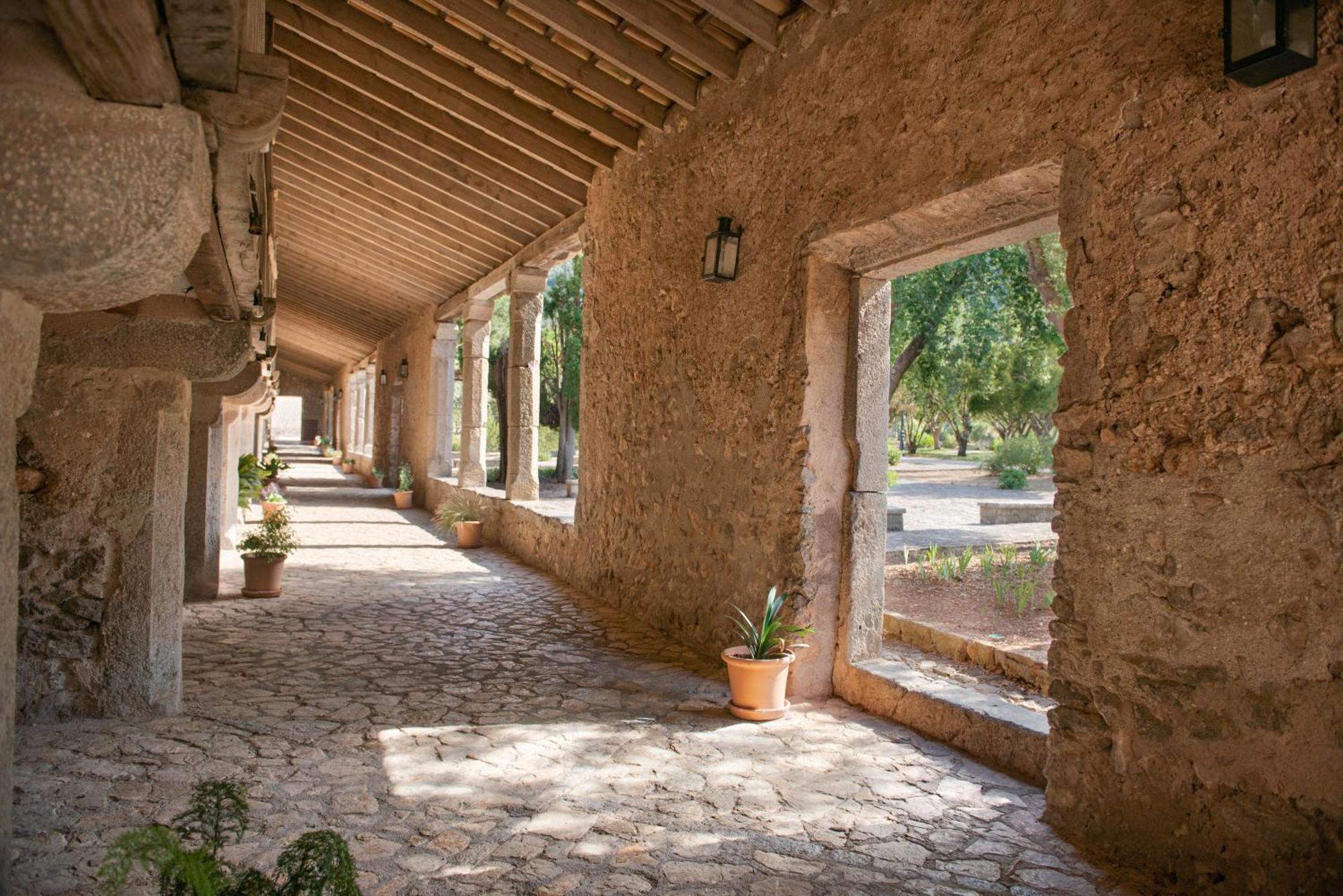 Guest house Santuari De 2*