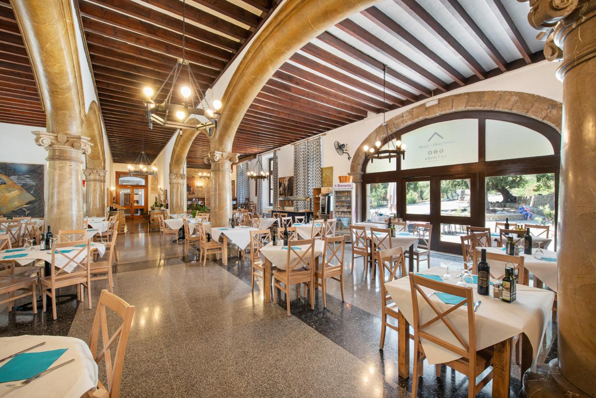 Santuari De Guest house Lluc